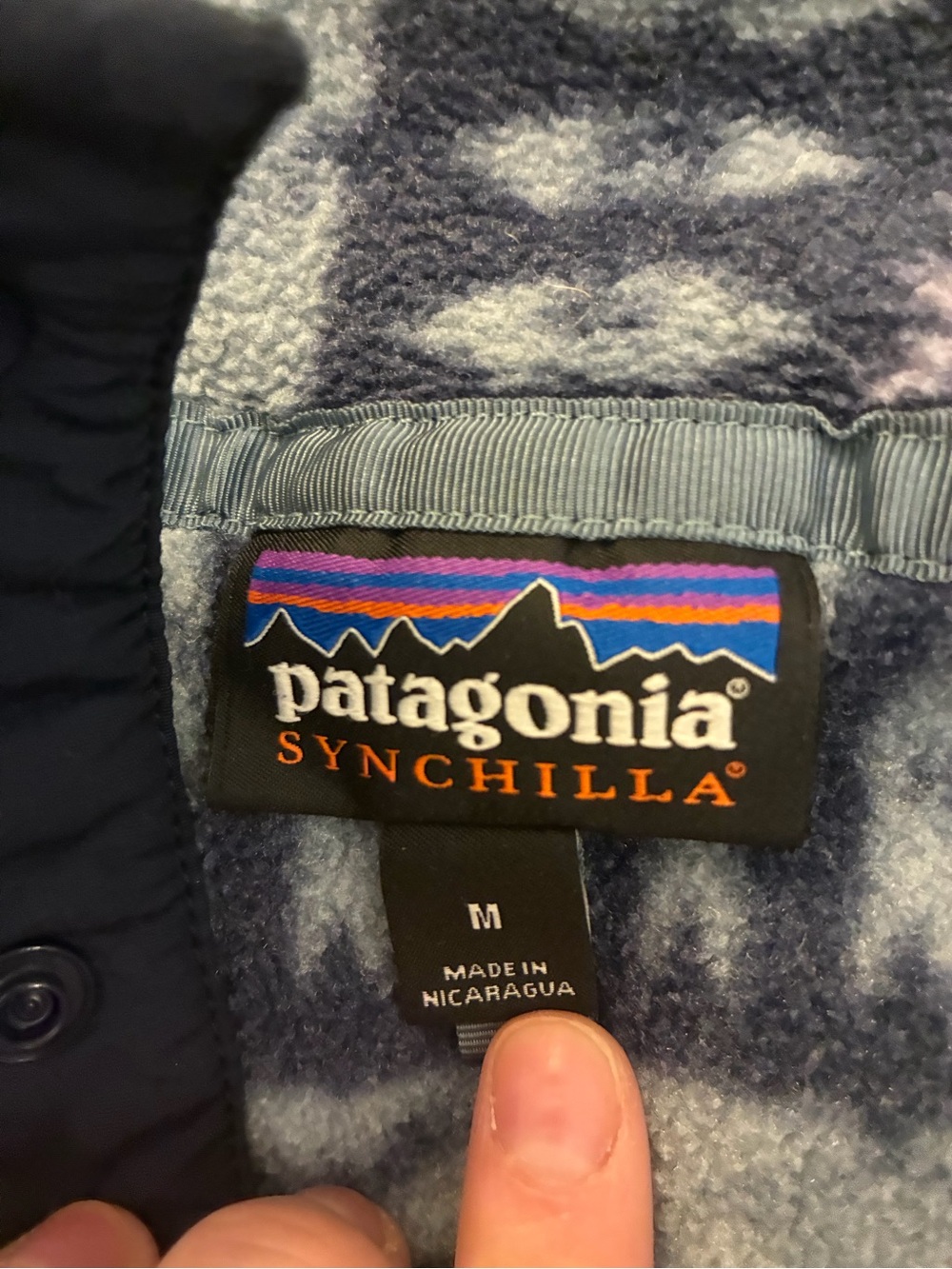 Patagonia women’s Blue Patterned Snap-T Fleece Pullover - Picture 3 of 3